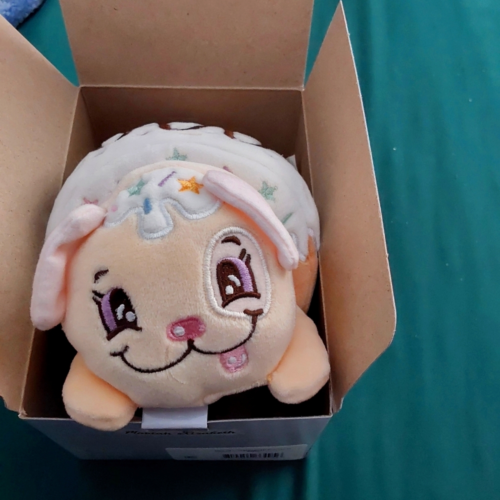 Moriah Elizabeth - Mystery Plush series 2 - Nilla